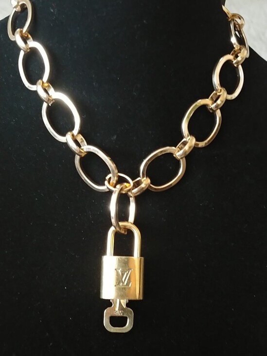Louis Vuitton Jewelry - Louis Vuitton Gold-Tone Padlock Link Necklace